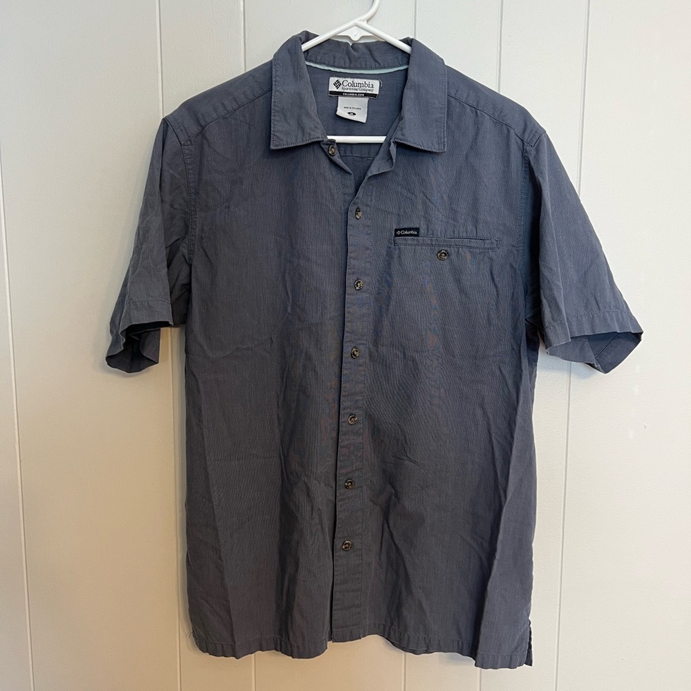Columbia short sleeve button-down size M